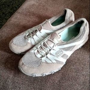 sketchers suede slide ons